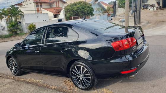 VOLKSWAGEN JETTA 2.0 TSI HIGHLINE 211CV GASOLINA 4P TIPTRONIC